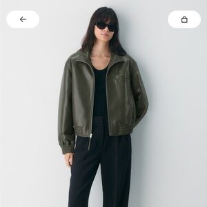 Aritzia {un}Real leather bomber jacket